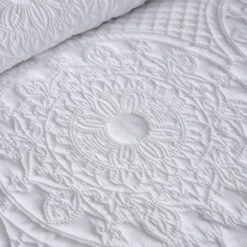 Mandalay White Bedspread -Habitat Store 1000167161 alt01
