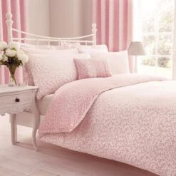 Annie Pink Reversible Duvet Cover And Pillowcase Set -Habitat Store 30213259