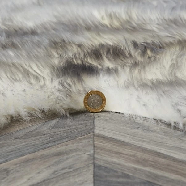 Single Pelt Sheepskin Rug 6 Single Pelt Sheepskin Rug - Image 4