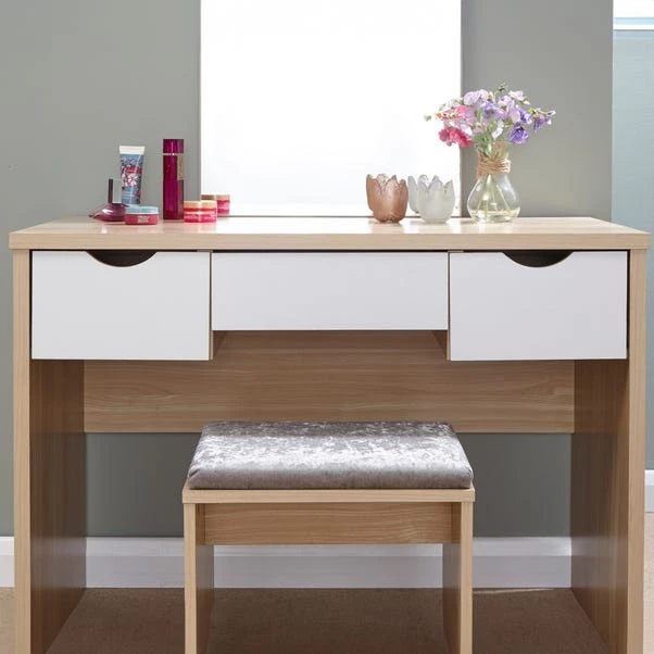 Elizabeth 3 Drawer Dressing Table Set With Mirror 4 Elizabeth 3 Drawer Dressing Table Set With Mirror - Image 2