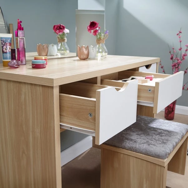 Elizabeth 3 Drawer Dressing Table Set With Mirror 5 Elizabeth 3 Drawer Dressing Table Set With Mirror - Image 3