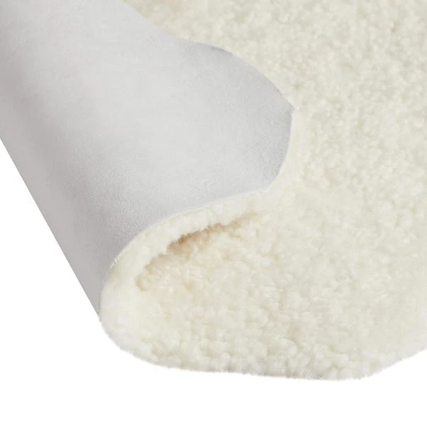 Curly Single Sheepskin Rug 12 Curly Single Sheepskin Rug - Image 10
