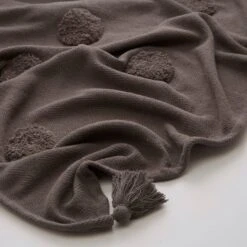 Grey Polka Tufted Throw 8 Grey Polka Tufted Throw -Habitat Store 30727276 alt02