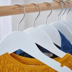 Pack Of 6 Kids Wooden Hangers -Habitat Store 30735719 alt01