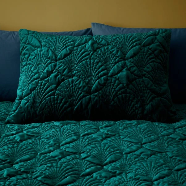 Indra Velour Emerald Duvet Cover And Pillowcase Set 4 Indra Velour Emerald Duvet Cover And Pillowcase Set - Image 2