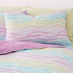 Rainbow Ombre Duvet Cover And Pillowcase Set -Habitat Store 30792068 alt03