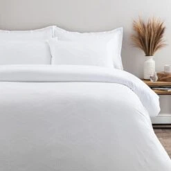 Croston Waffle White Duvet Cover And Pillowcase Set -Habitat Store 30807785 alt02