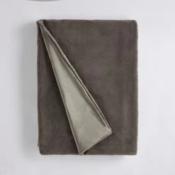 Lenon Faux Fur Throw, Grey 130cm X 170cm 11 Lenon Faux Fur Throw, Grey 130cm X 170cm -Habitat Store 30825796 alt04