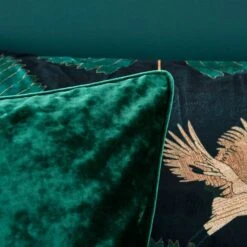 Crushed Velour Piped Pillowcase 27 Crushed Velour Piped Pillowcase -Habitat Store 30828691 alt01