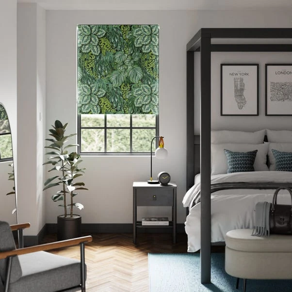 Living Wall Blackout Roller Blind 3 Living Wall Blackout Roller Blind