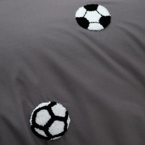 Tufted Football Duvet Cover & Pillowcase Set 10 Tufted Football Duvet Cover & Pillowcase Set - Image 8