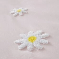 Tufted Daisy Duvet Cover & Pillowcase Set 13 Tufted Daisy Duvet Cover & Pillowcase Set -Habitat Store 30861117 alt03