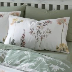 Camellia Floral Duvet Cover & Pillowcase Set -Habitat Store 30868393 alt01