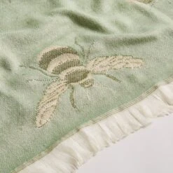 Bee Jacquard Woven Throw 155x170 12 Bee Jacquard Woven Throw 155x170 -Habitat Store 30885996 alt03
