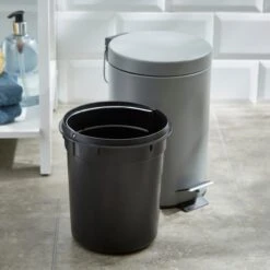 3 Litre Bathroom Bin 32 3 Litre Bathroom Bin -Habitat Store 30890730 alt01