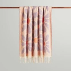 Retro Flower Mohair Throw 130cm X 180cm -Habitat Store 30891365 alt01
