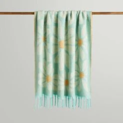 Retro Flower Mohair Throw 130cm X 180cm -Habitat Store 30891367 alt01