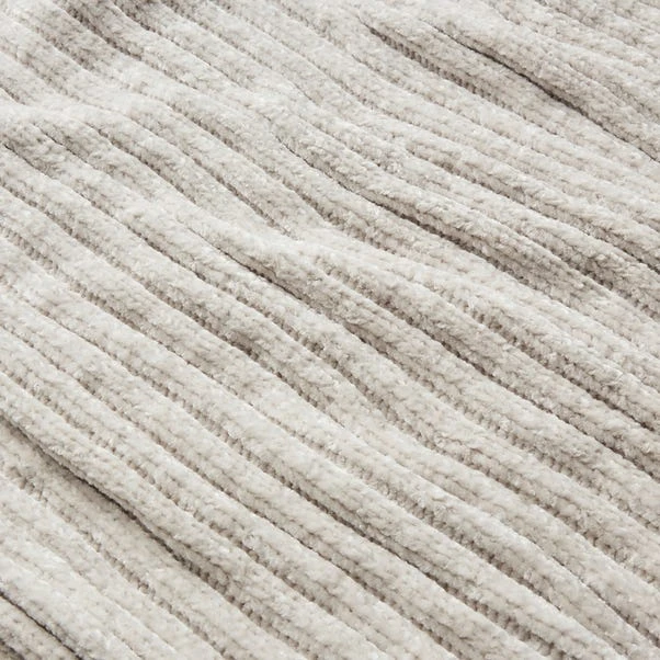 Chunky Chenille Throw 130x180cm 9 Chunky Chenille Throw 130x180cm - Image 7