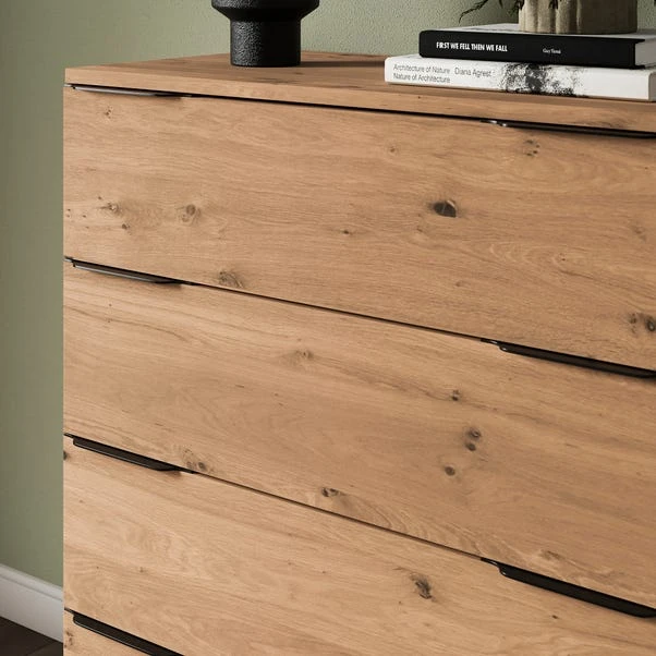 Reynolds 4 Drawer Chest 6 Reynolds 4 Drawer Chest - Image 4