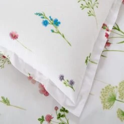 Moxley Meadows Red Oxford Pillowcase 8 Moxley Meadows Red Oxford Pillowcase -Habitat Store 30902513 alt04