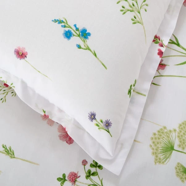 Moxley Meadows Red Oxford Pillowcase 5 Moxley Meadows Red Oxford Pillowcase - Image 3