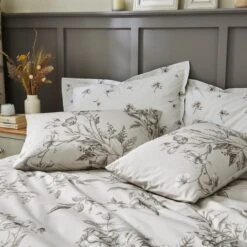 Bridget Etched Floral Oxford Pillowcase -Habitat Store 30904227 alt02