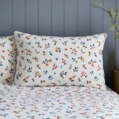Avie Ditsy Floral Blue Duvet Cover And Pillowcase Set 39 Avie Ditsy Floral Blue Duvet Cover And Pillowcase Set -Habitat Store 30904235 alt03