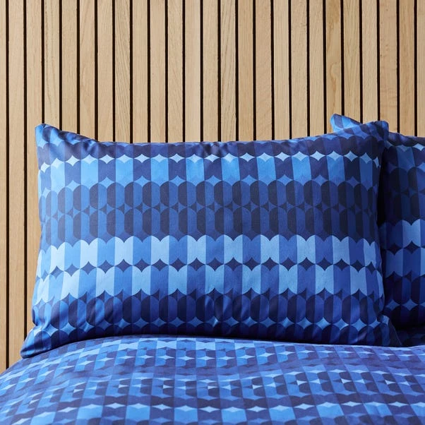 Oden Geometric Duvet Cover & Pillowcase Set 4 Oden Geometric Duvet Cover & Pillowcase Set - Image 2