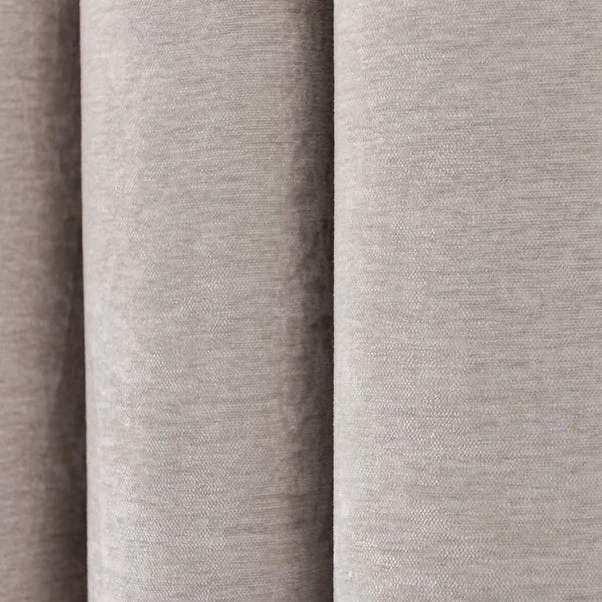 Vintage Chenille Thermal Eyelet Door Curtain 5 Vintage Chenille Thermal Eyelet Door Curtain - Image 3