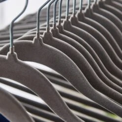 Set Of 25 Flocked Velvet Hangers 12 Set Of 25 Flocked Velvet Hangers -Habitat Store 30920264 alt01