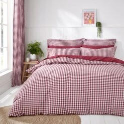Portloe Gingham Woven Cotton Standard Pillowcase Pair -Habitat Store 30921991 alt01