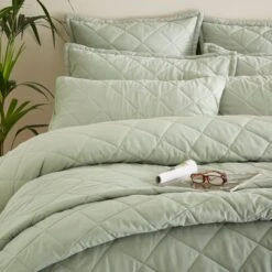 Helston Bedspread -Habitat Store 30924691 alt06