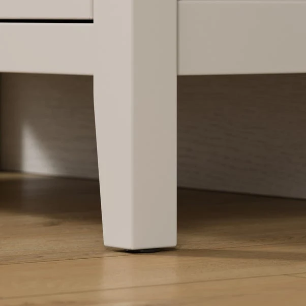 Lynton 3 Drawer Chest 7 Lynton 3 Drawer Chest - Image 5