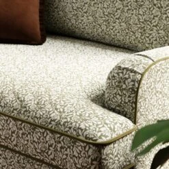 Beatrice Chartwell Leaf Snuggle Chair 12 Beatrice Chartwell Leaf Snuggle Chair -Habitat Store 30927536 alt02