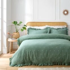 Zendaya Frilled 100% Cotton Duvet Cover And Pillowcase Set 34 Zendaya Frilled 100% Cotton Duvet Cover And Pillowcase Set -Habitat Store 30927928