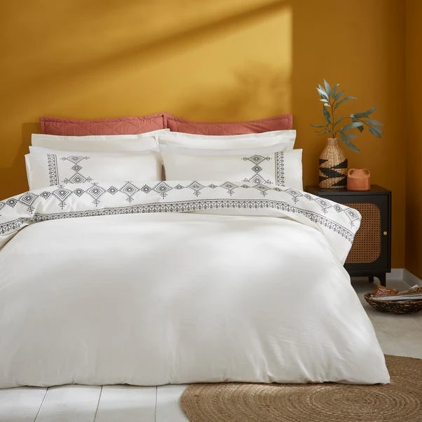 Embroidered Inca 100% Cotton Duvet Cover And Pillowcase Set 15 Embroidered Inca 100% Cotton Duvet Cover And Pillowcase Set - Image 13