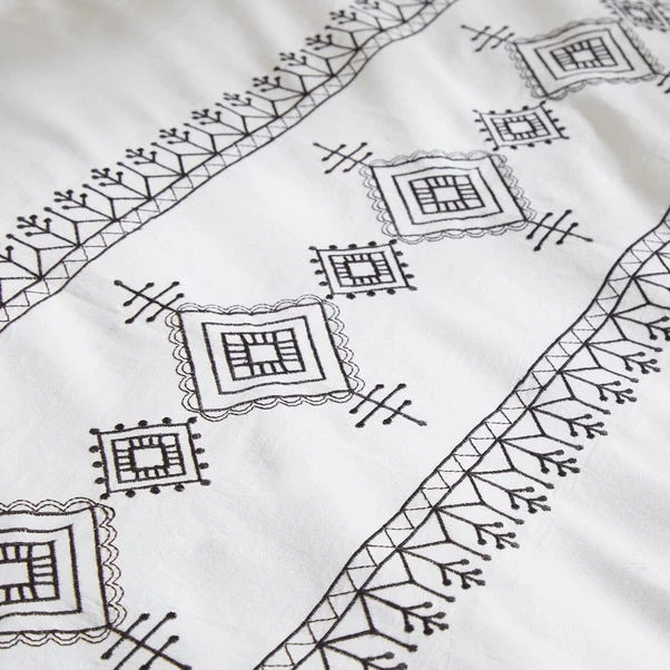 Embroidered Inca 100% Cotton Duvet Cover And Pillowcase Set 18 Embroidered Inca 100% Cotton Duvet Cover And Pillowcase Set - Image 16