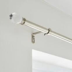 Teardrop Extendable Metal Curtain Pole