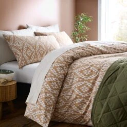 Syrah Ikat 100% Cotton Duvet Cover And Pillowcase Set -Habitat Store 30928576 alt08