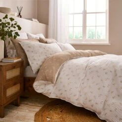 Cotton Muslin Sprig Floral Duvet Cover & Pillowcase Set -Habitat Store 30929326 alt06