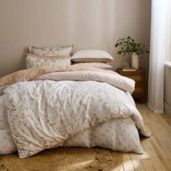 Cotton Muslin Sprig Floral Duvet Cover & Pillowcase Set -Habitat Store 30929326 alt07