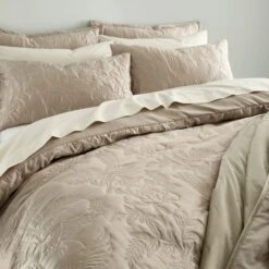 Luxe Heron Duvet Cover And Pillowcase Set 38 Luxe Heron Duvet Cover And Pillowcase Set -Habitat Store 30929364 alt03