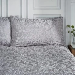 Presley Damask Jacquard Duvet Cover And Pillowcase Set -Habitat Store 30929866 alt01