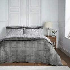 Presley Damask Jacquard Duvet Cover And Pillowcase Set -Habitat Store 30929872 alt07