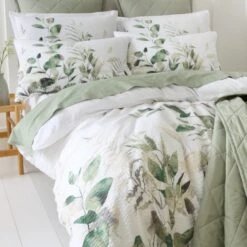 Foliage Seersucker Green Oxford Pillowcase -Habitat Store 30929916 alt03
