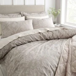 Remi Jacquard Polycotton Duvet Cover And Pillowcase Set -Habitat Store 30929969 alt03