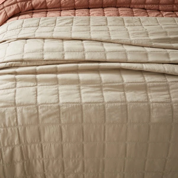 Evana Stitch Bedspread 7 Evana Stitch Bedspread - Image 5