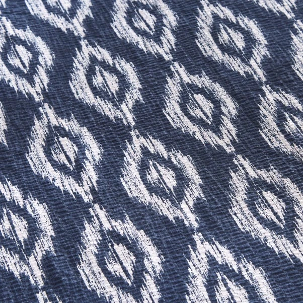 Ikat Seersucker Duvet Cover And Pillowcase Set 5 Ikat Seersucker Duvet Cover And Pillowcase Set - Image 3