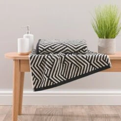 Geo Cotton Towel -Habitat Store 30932347
