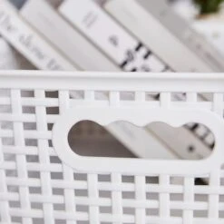 Checked Plastic Basket -Habitat Store 30933428 alt01